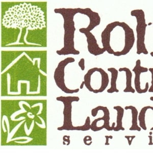 Robinson Contracting and Landscaping logo